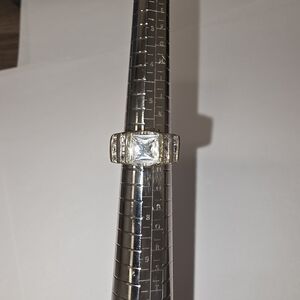 Elegant Silver Women's Ring